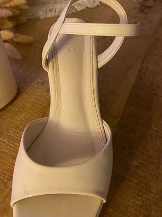 Sandalias plataforma tacón beige talla 38