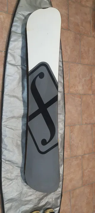 Tabla Snowboard Forum Burton + Botas