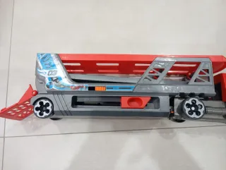 Camión Lanzacoches Hot Wheels Rojo