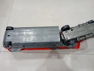 Camión Lanzacoches Hot Wheels Rojo