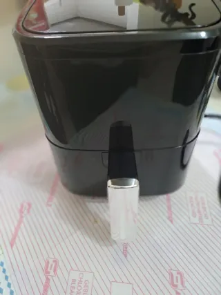 Freidora de aire negra