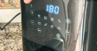 Freidora de aire negra