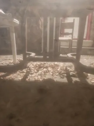 Mesa antigua de madera extensible