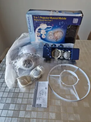 Infantino Proyector Musical