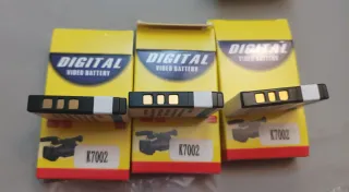 Cargador de batería y 3 Baterías K7002 Li-ion