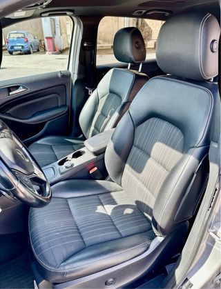 Mercedes-Benz B220 2013