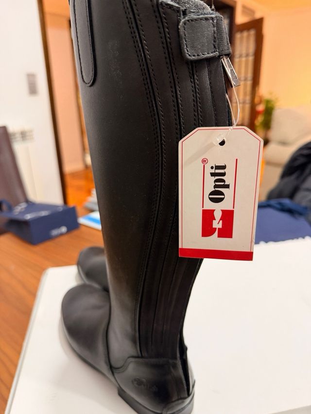 Botas de equitación para niña talla 33.