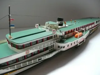 Maqueta Revell barco Rhin Goethe escala N 1:160