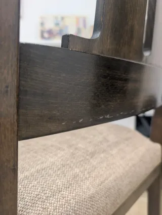 Sillas de madera maciza color nogal y beige