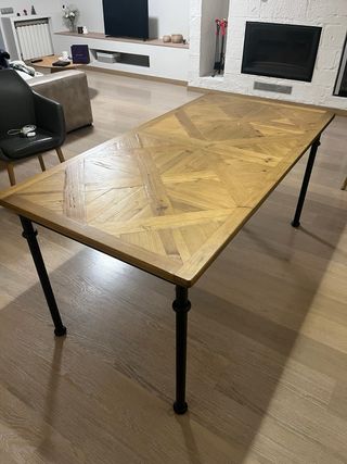 Mesa de comedor madera y metal