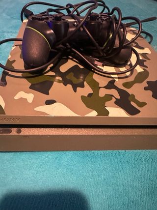 PS4 Slim Camuflaje + Mando