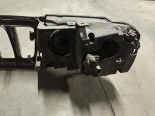 Parrilla y Faros Jeep Grand Cherokee