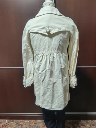 Abrigo ligero beige primavera