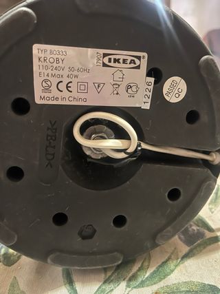 Lámpara de mesa moderna metal y cristal