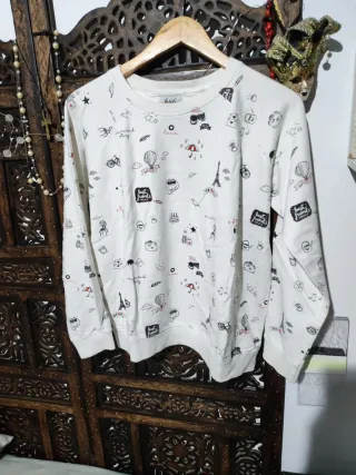 Sudadera blanca estampada
