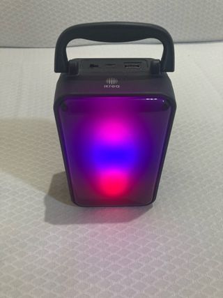 Mini Radio Ikrea Negra con Luz Láser