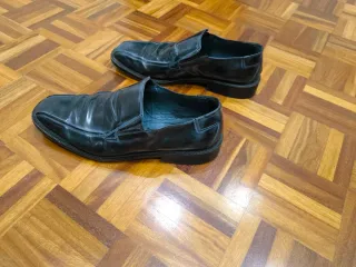 Zapatos Yoan negros y azules brillantes