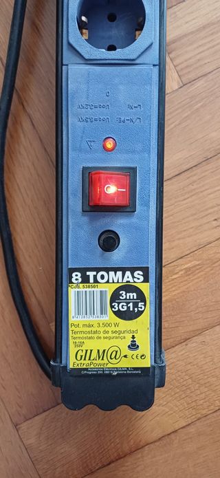 Regleta 8 Tomas con Interruptor y Cable 3m