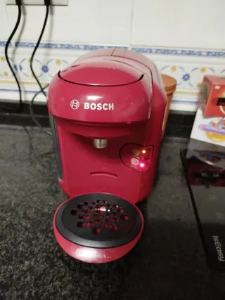Cafetera Bosch Tassimo Roja