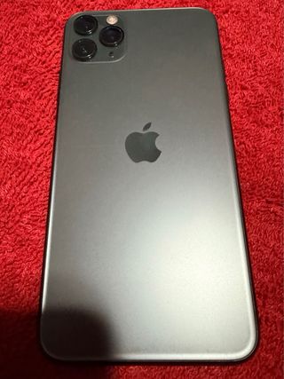 iPhone 11 Pro Max verde/grigiastro