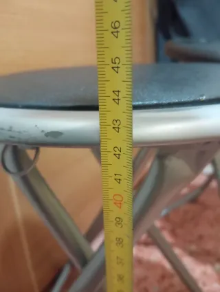 Taburetes plegables (2 negros, 1 amarillo)