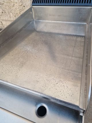 Fry Top Cromo Duro Línea 700