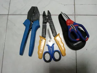 Juego Alicates Electricista y Tijeras