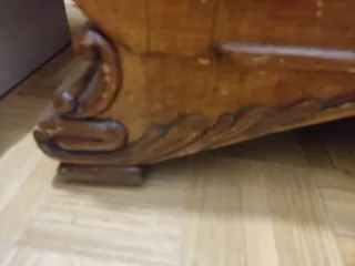 Sillón Antiguo de Madera Maciza