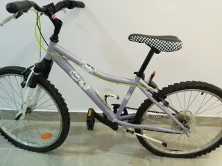 Bicicleta B'Twin Rockrider Junior Girl per ragazze