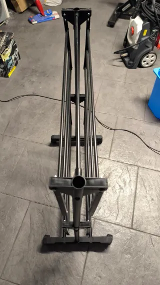 Tendedero plegable con ruedas