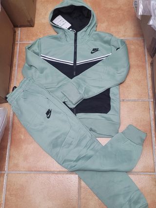 Conjunto deportivo Nike niños
