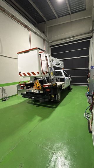 Camión Cesta Pick Up 4x4