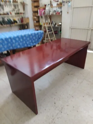 Mesa de despacho/oficina de madera