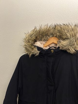 Abrigo mujer con capucha