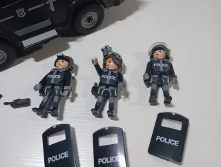 Lote policía Playmobil: Camión y figuras