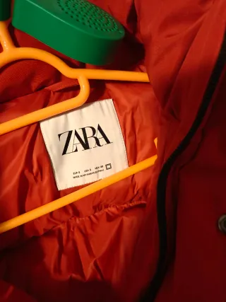 Abrigo Zara Hombre Rojo