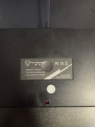 Teclado Mecánico Motospeed CK104 RGB