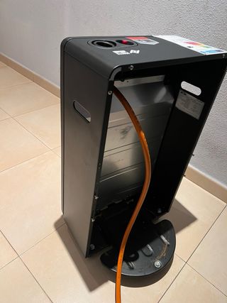 Estufa de Gas PROFER Negra y Gris