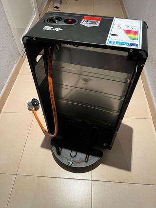 Estufa de Gas PROFER Negra y Gris