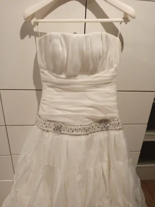 Vestido de Novia Blanco con Cinturón Brillante