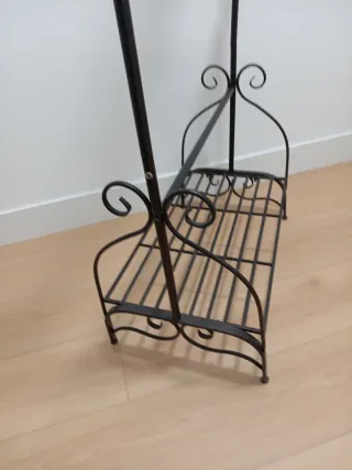 Burro perchero de metal negro-marron