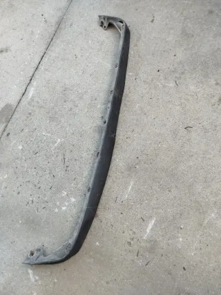 Spoiler frontal Golf 2