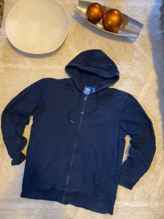 Sudadera Adidas con cremallera azul