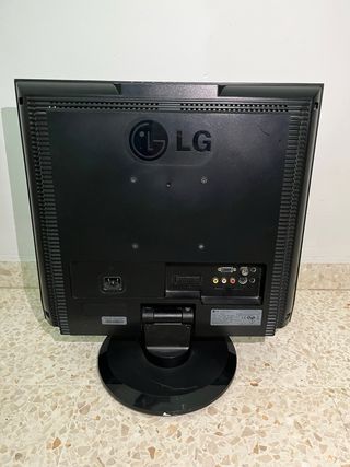 Monitor LG Flatron 19” SIN MANDO A DISTANCIA