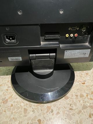 Monitor LG Flatron 19” SIN MANDO A DISTANCIA
