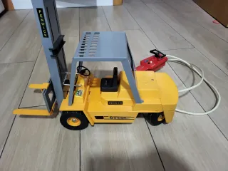 Carretilla elevadora  Fenwick Goza