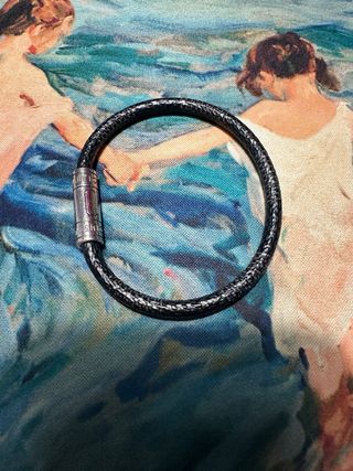 Pulsera Louis Vuitton Piel Negra y Plata