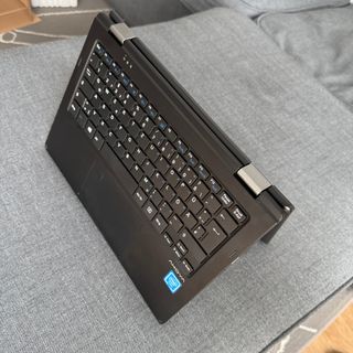 Portátil Convertible 2en1 Medion Akoya E2225T 11.6