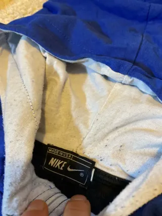 Sudadera Nike con cremallera azul y negra