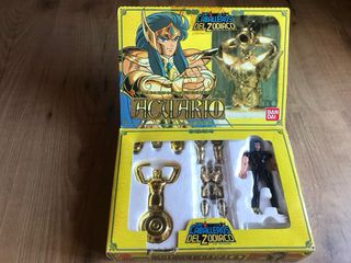 Acuario Camus Caballeros del Zodiaco Bandai